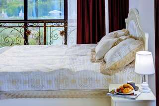 Отель Gold Association Hotel Чолпон-Ата Апартаменты с 3 спальнями-1